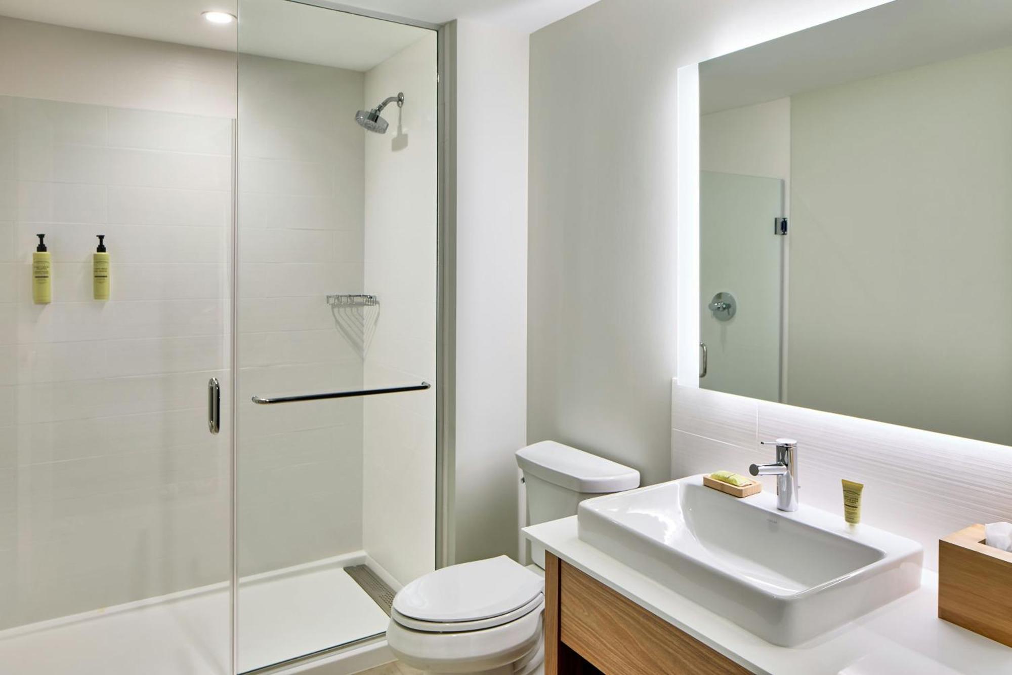 Отель Element Atlanta Perimeter Center Данвуди Экстерьер фото