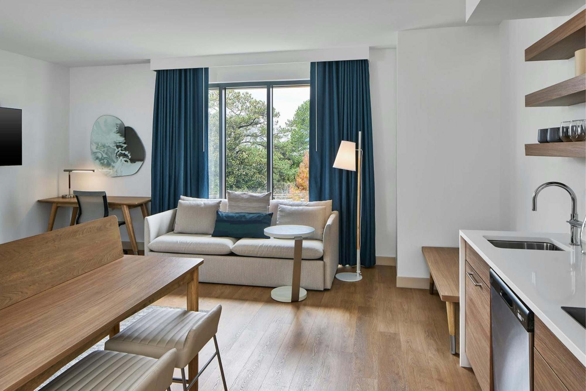 Отель Element Atlanta Perimeter Center Данвуди Экстерьер фото