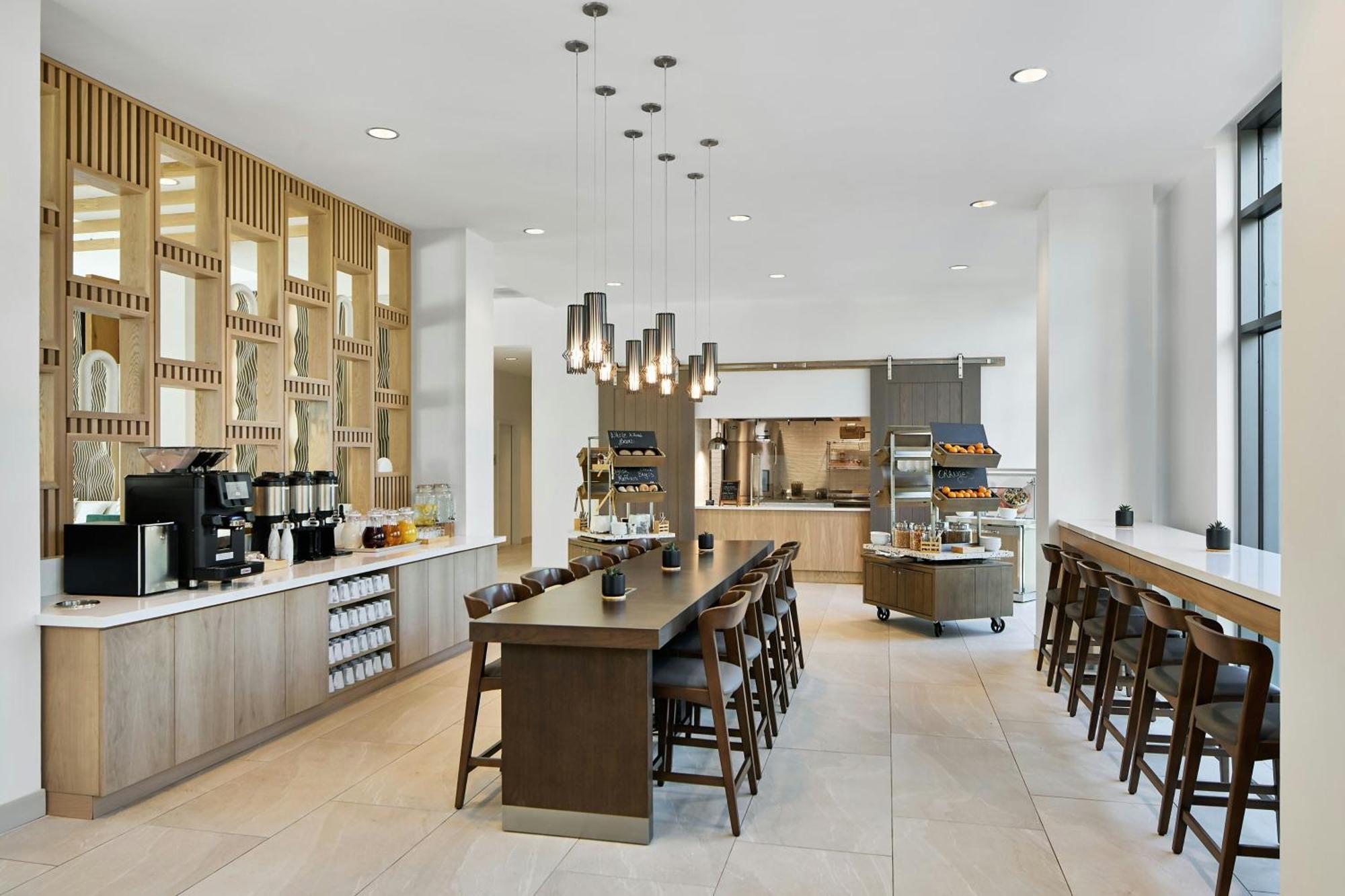 Отель Element Atlanta Perimeter Center Данвуди Экстерьер фото