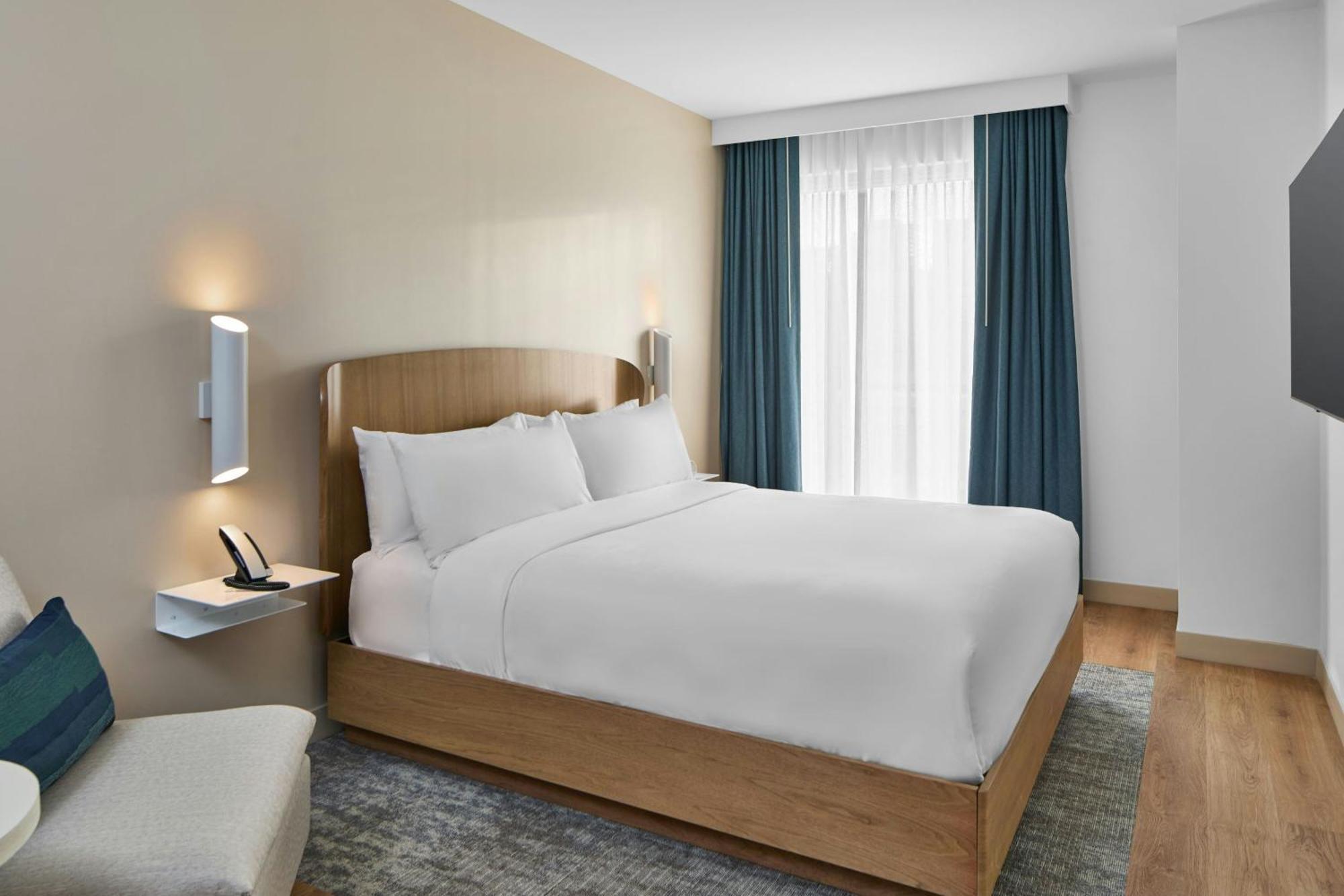 Отель Element Atlanta Perimeter Center Данвуди Экстерьер фото