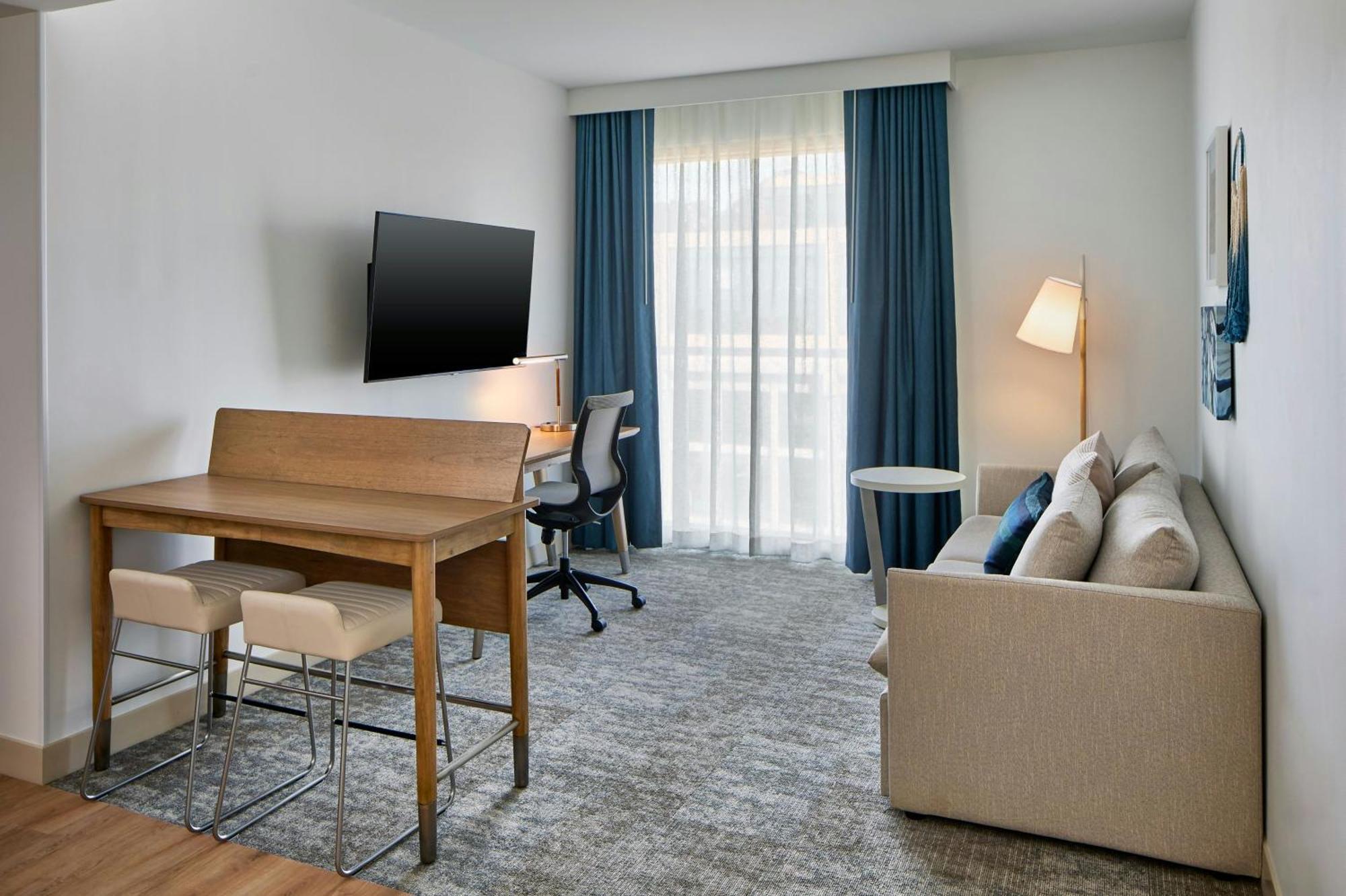 Отель Element Atlanta Perimeter Center Данвуди Экстерьер фото
